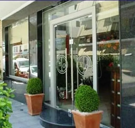 Omiros Luxury